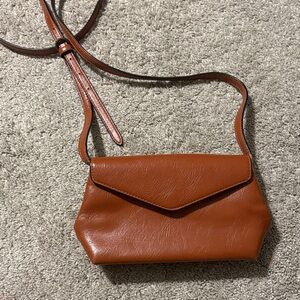 Universal Thread Tan Crossbody Bag